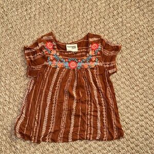 Savanna Jane shirt size small.